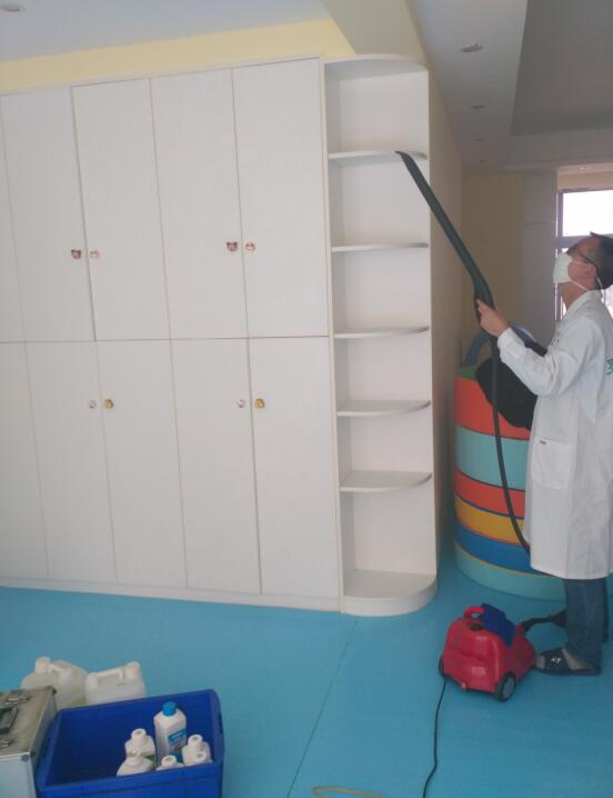 2021年8月24日重庆市万州区蓝湖彼岸小区用户家庭除甲醛，有害生物防治，由重庆市米奇环保科技有限公司万州分公司承接，并顺利完成任务，且得到用户一致好评。